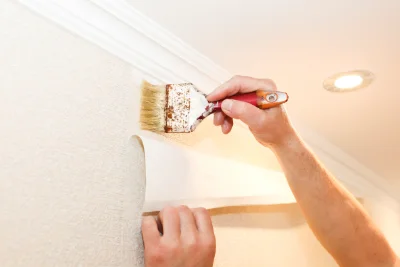 Pose de papier peint à Nérondes — revêtements muraux et toiles de verre